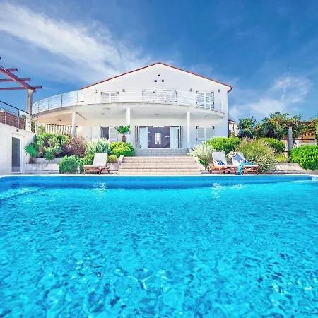 Villa Mar Lela *